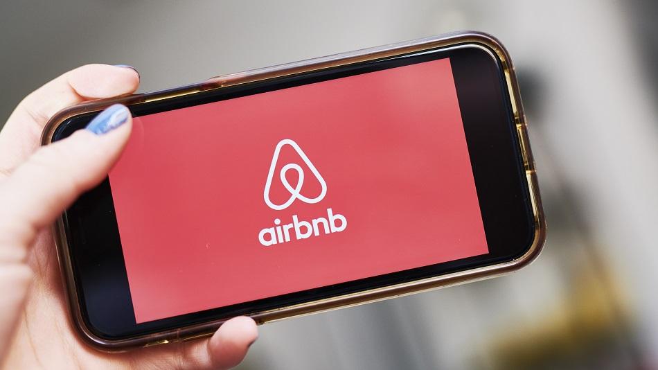 How To Contact Airbnb [Phone, Email, Resolutions, Emergencies