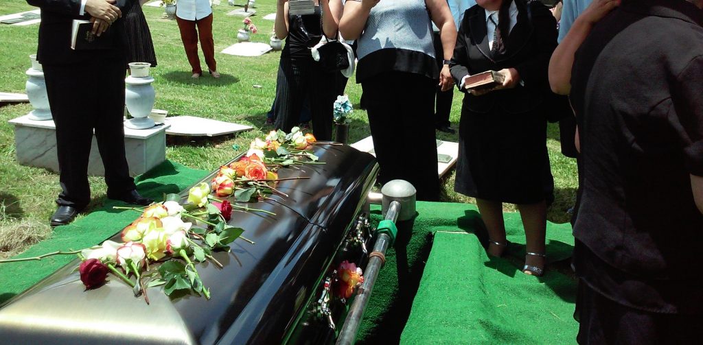 what to bring to a funeral or Memorial Service